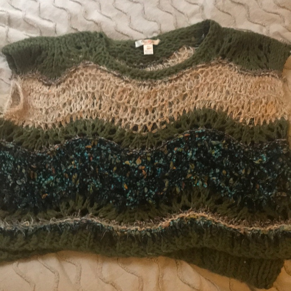 Fabulous Coco Roja cropped sleeves sweater !